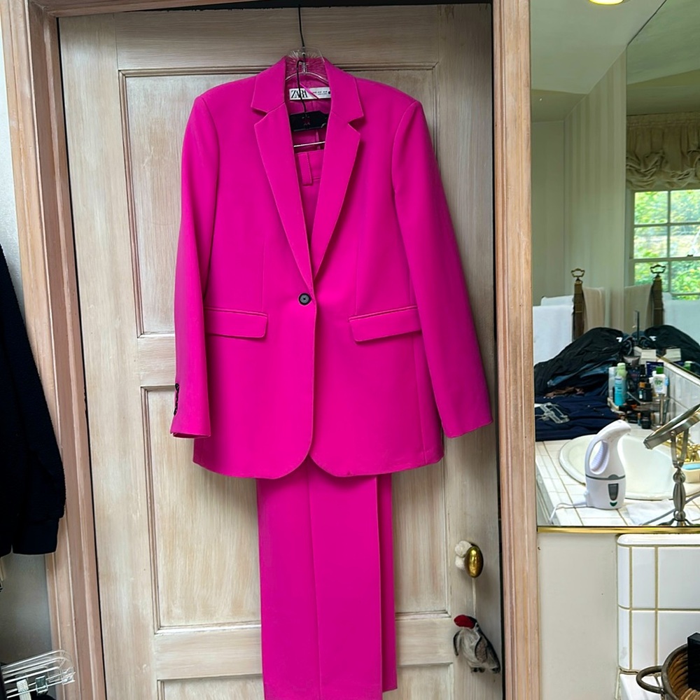 Pink Suit by Zara. Size M. Single breasted jacket with matching pants.